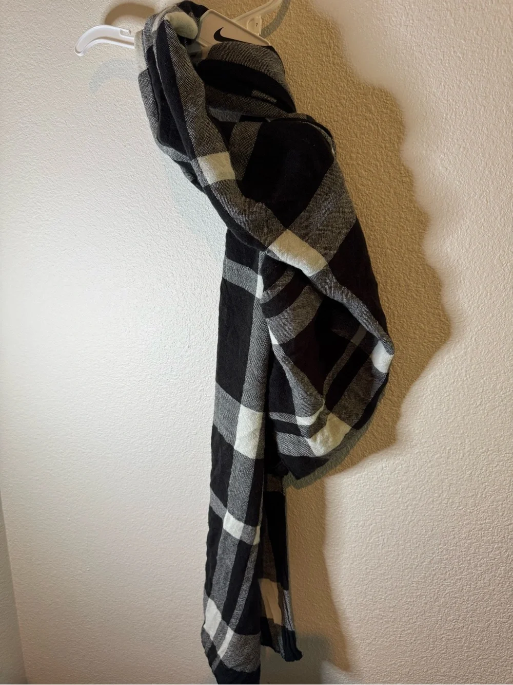 Black & White Plaid Soft Scarf